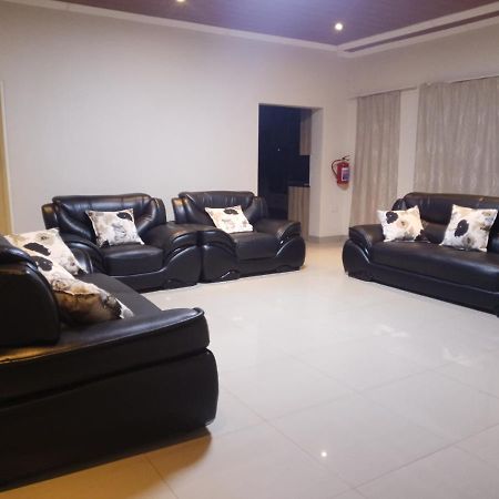 Pillacol Guest House Victoria Falls Ngoại thất bức ảnh