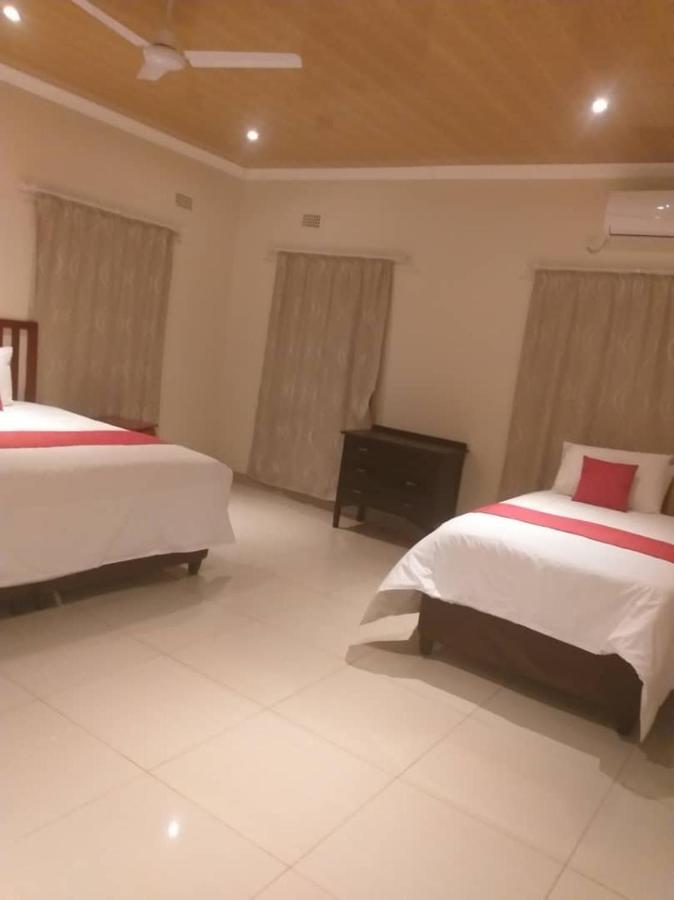 Pillacol Guest House Victoria Falls Ngoại thất bức ảnh